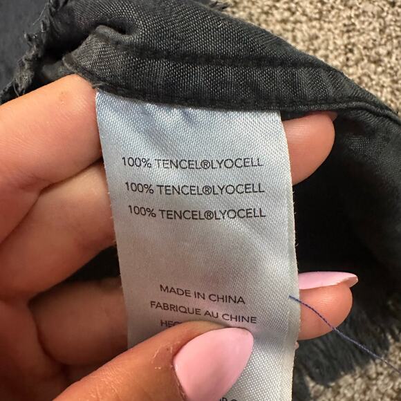 DL1961 Women's Gansevoort Sleeveless Denim Top Size L In Washed Black Overdye - Picture 9 of 10